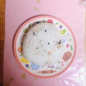 ごま油と小ネギのさっぱりおにぎり❁